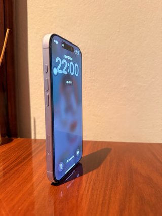 iPhone 17 Morado