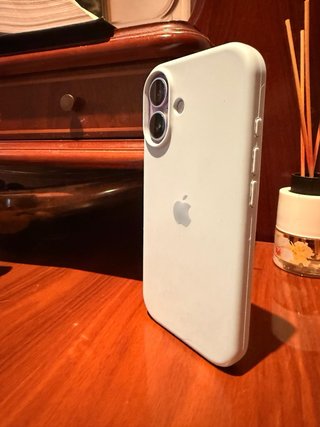 iPhone 17 Morado