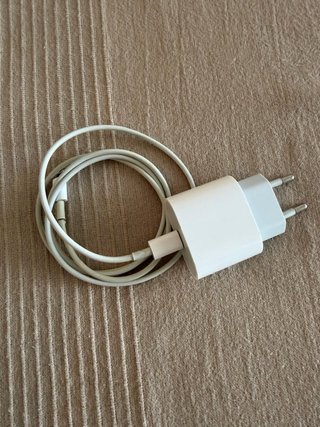 iPhone 11 64GB Negro + Cargador Original