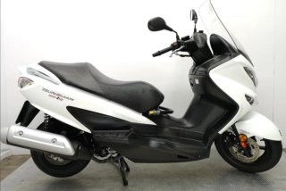 Alquiler SUZUKI BURGMAN ABS Maxi Scooter