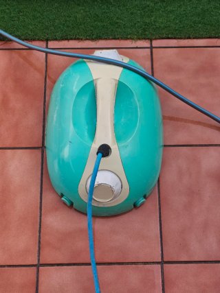 Robot Limpiafondos Piscina Naia QP