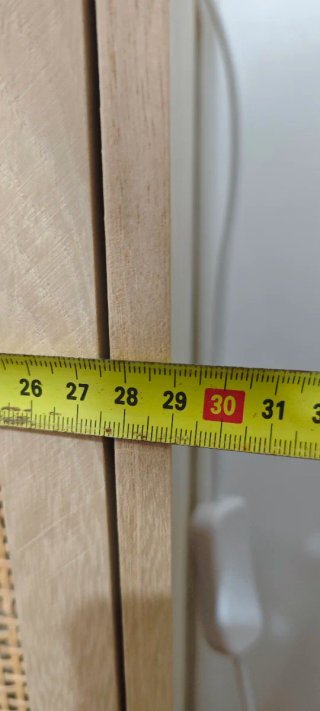 Mesita de noche madera y ratán
