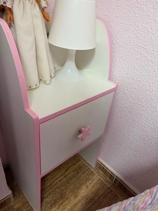 Cabecero y mesita de noche infantil