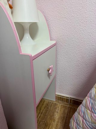 Cabecero y mesita de noche infantil