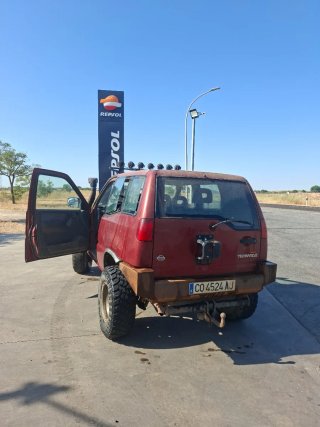 Nissan Terrano II 1998