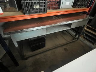 Mesa de acero inoxidable con ruedas