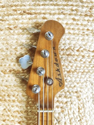 Bajo Eléctrico Ashdown Saint Soapbar