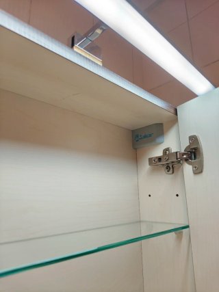 Armario de baño con espejo de madera