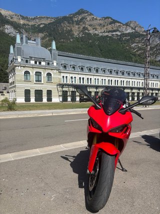 Ducati SuperSport 950S 2022 ( version limitable)