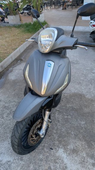 Piaggio Beverly 125cc (Carnet Coche)