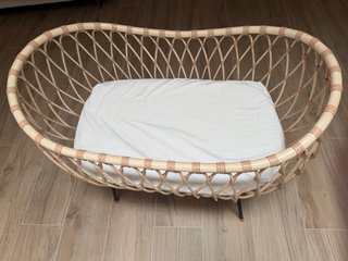 Cuna Ratán Bermbach Handcrafted