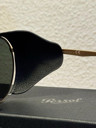 Gafas de sol Persol Doradas y Negras