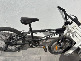 Bicicleta BMX Negra