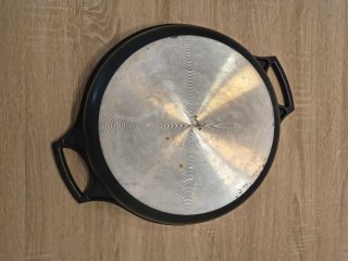 Cazuela 29,5cm de diámetro con tapa de cristal.