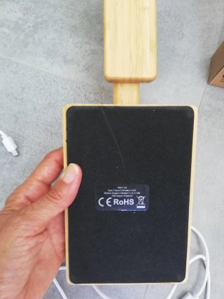Lámpara de Escritorio Cargador Bambú
