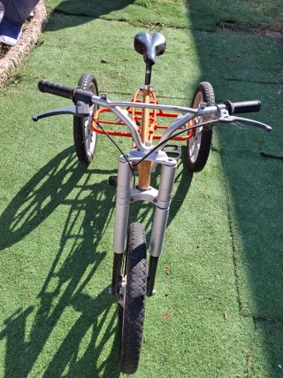 Triciclo híbrido