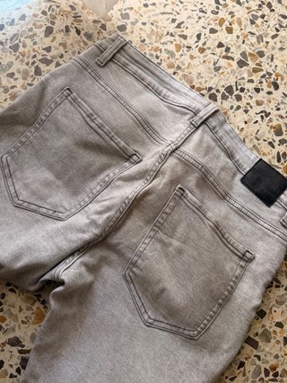 Jeans Bershka desgastados talla M