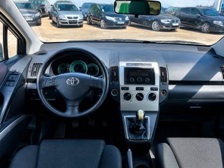 Toyota Verso 2006