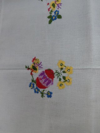 Tovaglietta ricamata a mano 75x75 cm