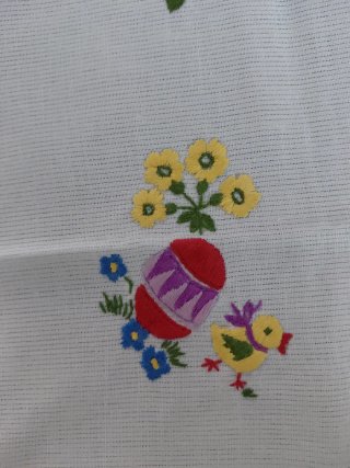 Tovaglietta ricamata a mano 75x75 cm