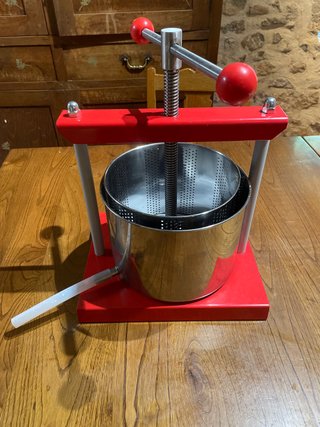 Prensa de fruta y vino Wiltec