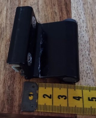 Bisagra negra para puerta/ventana