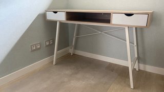 Escritorio madera y blanco con cajones