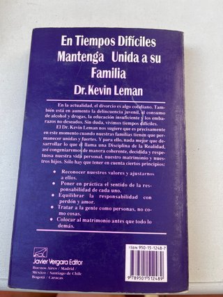 En Tiempos Dificiles Mantenga Unida Flia (Spani...