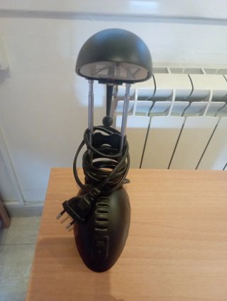 Lámpara de mesa pequeña negra