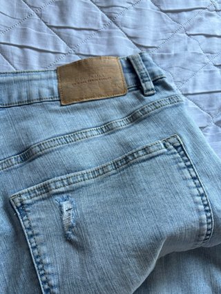 Pantalón vaquero Bershka desgastado NO HAGO ENVIOS