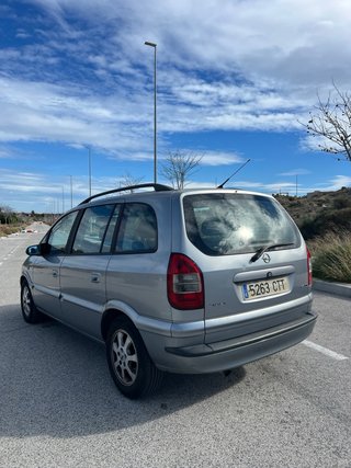 Opel Zafira 2004