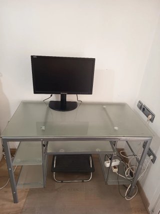Mesa escritorio cristal y metal