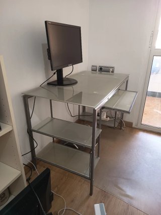 Mesa escritorio cristal y metal