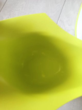 Orinal Ikea blanco y verde
