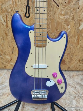 Bajo Fender Mustang bass (bronco bass).