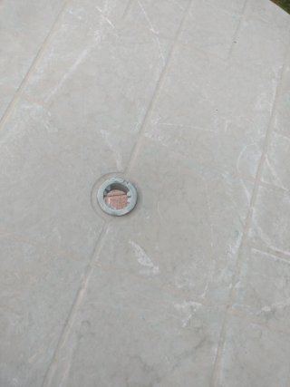 Tavolo rotondo in plastica per esterni