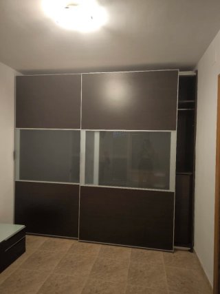 Mueble vestidor madera y cristal