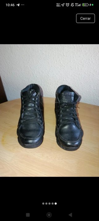 Botas negras con cremallera