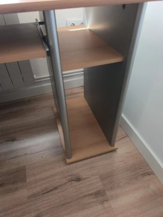 Escritorio madera y plástico gris
