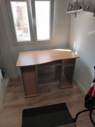 Escritorio madera y plástico gris