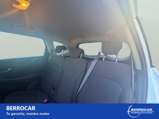 Kia Carens 1.6 GDi 99kW (135CV) Concept