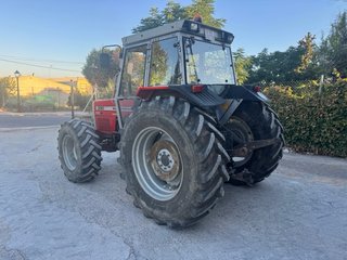 Tractor Massey Ferguson