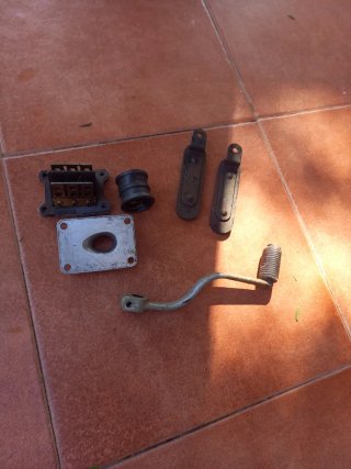 Derbi GPR50. Admisión.pata