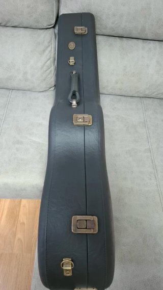 Guitarra Alhambra 8p Clásica.
