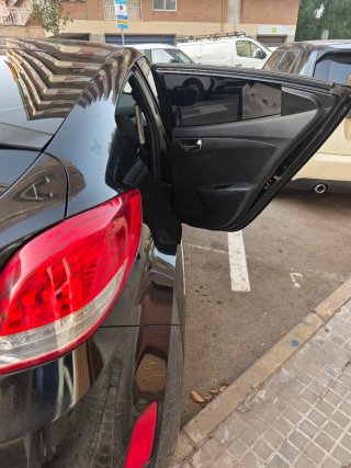 Hyundai Veloster 2012