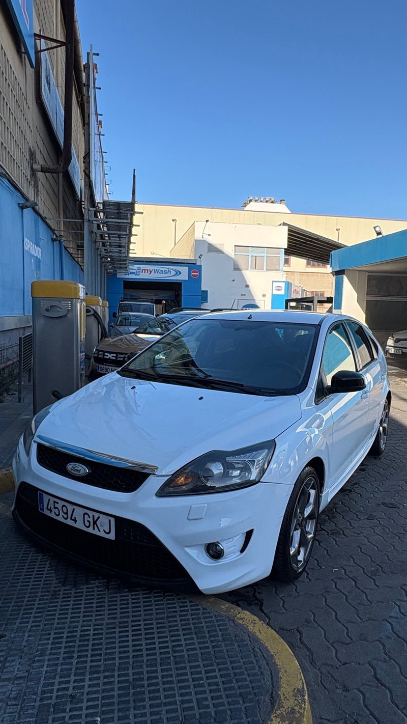Ford Focus 2009 - foto 1
