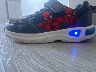 Zapatillas niño Spiderman con luz