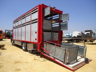 Scania P 380-CAMIONES GANADEROS