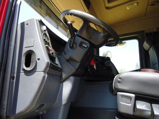 Scania P 380-CAMIONES GANADEROS