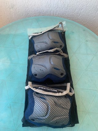 Patines en línea y protecciones TALLA 38-39